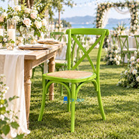 Chaise Commerciale en Bois Massif à Dossier Croisé avec Assise en Rotin Empilable pour Mariages, Événements, Banquets et Restaurants – Vente en Gros et Location