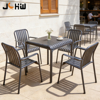 Ensemble de mobilier de patio extérieur en aluminium sur mesure de l'usine de Foshan, table et chaises pour café et restaurants.