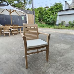 ชุดเก้าอี้กลางแจ้งพร้อมเบาะรองนั่งในญี่ปุ่น - Product Image 3