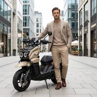 Scooter électrique tout-terrain style BWS, modèle Desert Sand ADV, très demandé, homologué pour la route, avec double éclairage.