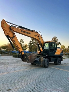 Excavatrice sur pneus d'occasion haute performance HYUNDAI, excavatrice sur pneus HYUNDAI 210WVS d'occasion à bon prix - Product Image 4