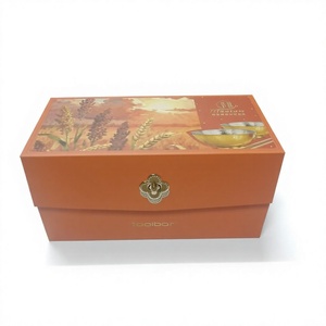 Boîte cadeau alimentaire rigide à fermeture magnétique, boîte en carton personnalisée en forme de livre pour noix, fruits secs, cadeau de fête avec insert en mousse, OEM - Product Image 1