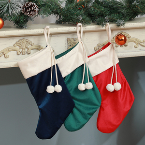 Medias Navideñas <span class=keywords><strong>de</strong></span> Terciopelo Personalizadas al por Mayor con Pompones, Medias <span class=keywords><strong>de</strong></span> Regalo <span class=keywords><strong>de</strong></span> Navidad <span class=keywords><strong>de</strong></span> Gran Capacidad - Product Image 3