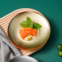 Vente en gros d'assiettes de présentation en or Assiettes martelées en acier inoxydable de qualité alimentaire argentée pour mariage et restaurant
