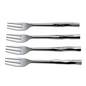 Classic Kitchen Use Metal Silver Fork Spoon Cutlery Modern Design Long Handle knifes Spoon & Fork Cutlery Set <b>For</b> Home Hotel Use - Product Image 1