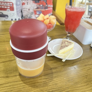 Bán buôn Lime Orange tay của nhãn hiệu ép Báo Chí Máy ép trái cây 450ml cốc nhựa citrus ABS nhựa nước trái cây vô địch xách tay máy ép trái cây - Product Image 5