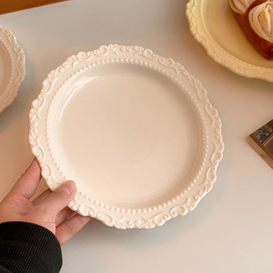 Assiettes à gâteau en céramique à relief baroque, blanc ivoire, glaçure brillante, motif floral en spirale, vaisselle vintage, pour le thé, la pâtisserie - Product Image 5