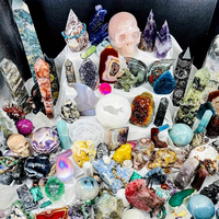 Ensemble de cristaux bohèmes personnalisés en gros, comprenant des pierres brutes de quartz naturelles dans une boîte décorative, parfait pour la décoration intérieure et les cadeaux
