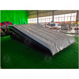 Rampa de salto de bicicleta de entrenamiento portátil, rampas de bicicleta <span class=keywords><strong>Mtb</strong></span>, rampa de aterrizaje de airbag de PVC para niños, parques BMX, competición de salto - Product Image 3