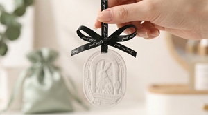 Pendentif diffuseur d'arômes en plâtre lapin rétro, cadeau d'anniversaire créatif, pierre diffuseuse solide pour la maison, la chambre et la garde-robe, souvenir - Product Image 4