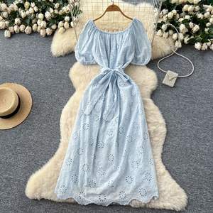 เดรสไหล่ข้างเดียวแขนพองสำหรับผู้หญิงในฤดูร้อนมีสายรัดเอวตะขอและดอกไม้แบบกลวง - Product Image 2