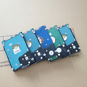 Disque dur reconditionné 320 Go 2,5 pouces d'occasion en parfait état – Autres appareils électroniques usagés - Product Image 1