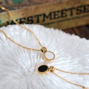 Collar de Moda para Mujer, Cadena de Clavícula de Acero Inoxidable, Colgante de Concha Natural Blanca Fritillaria, Chapado en Oro de 18K - Product Image 3