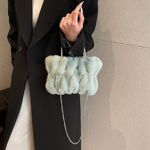 Taladro de mano Bolso esponjoso de invierno Nueva cadena de moda Bolso de hombro plisado oblicuo - Product Image 3