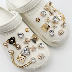 2025 accessoires de bricolage de qualité supérieure cristal cubique diamant chaîne chaussures décoration sabots breloques de chaussures - Product Image 2