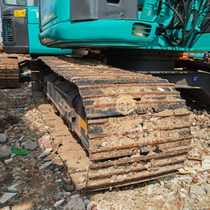 Excavatrice sur chenilles hydraulique d'occasion Kobelco SK135 SK130 de 13,5 tonnes, engin de construction, machine agricole et de jardinage - Product Image 6