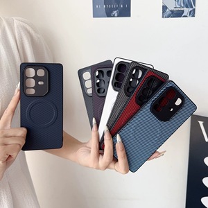 Custodia per Telefono in TPU PC con Texture in Fibra di Carbonio Magnetica per Infinix Hot 50 Pro Note 50, Cover Antiurto per <span class=keywords><strong>Tecno</strong></span> <span class=keywords><strong>Camon</strong></span> 40 - Product Image 6