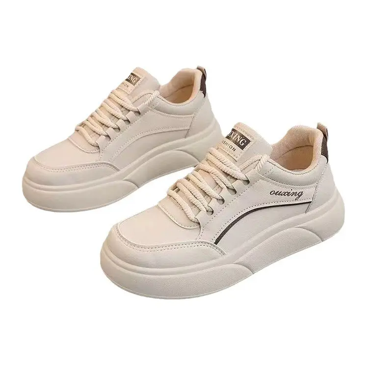 2023 New arrivals white woman flat shoes sneakers fashionable leather shoe woman Cheap wholesale