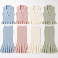Ensemble tricoté 2 pièces personnalisé pour femme, haut à col en V profond et volants, jupe midi sirène plissée côtelée, vente en gros OEM, commande en gros, direct usine