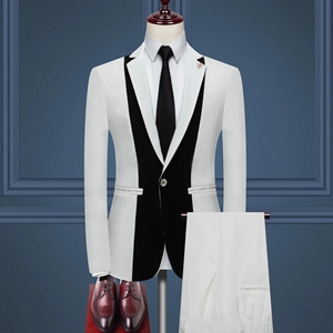 Traje Premium de Dos Piezas para Hombre, Corte Entallado, Solapa con Muescas, Estilo Boutique, para Boda - Product Image 1
