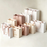 Sacs de shopping personnalisés de luxe pour vêtements, imprimés avec logo, recyclables, avec poignées, sacs en papier cadeau