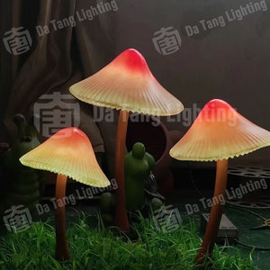 Lampe en résine en forme de champignon féerique, motif lumineux LED pour la décoration de jardins, de places publiques et d'espaces extérieurs - Product Image 3