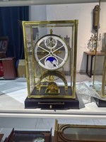Fabuleux Horloge squelette à pendule avec cadran lunaire, cadran grand format, style antique, en laiton et porcelaine, doré 24K, avec chaîne fusee et socle à tiroir