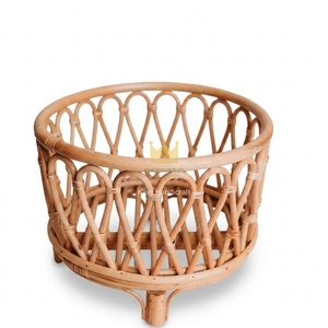 Cuna de Ratán y Bambú Ecológica y Atractiva para Muñecas y Ositos de Peluche, Ideal para Niños, al Mejor Precio - Product Image 1