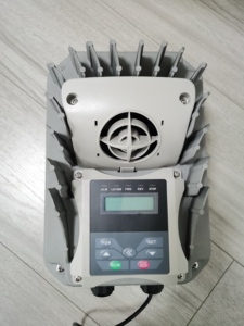 Ventiladores Industriales HVLS de 3m y 5m, Resistentes al Agua, para Uso en Exteriores, con Poste Vertical, para Restaurantes y Cafeterías - Product Image 5