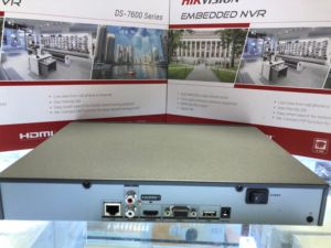 Hikvision <span class=keywords><strong>DS</strong></span>-<span class=keywords><strong>7604NI</strong></span>-<span class=keywords><strong>K1</strong></span> <span class=keywords><strong>NVR</strong></span> 4 canaux 1U 4K jusqu'à 1 canal 8 MP/3 canaux 4 MP/6 canaux 1080p Capacité de décodage jusqu'à 40 Mbps de bande passante entrante - Product Image 3