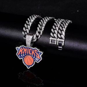 Collana con Ciondolo in Smalto Iced Rhinestone KNICKS per Uomo, Stile Hip Hop, con Catena Cubana Dorata, Regalo per Tifosi Sportivi - Product Image 4