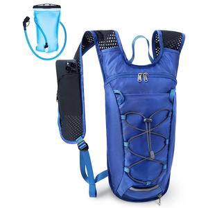 กระเป๋าใส่น้ำแบบกันน้ำ 2 ลิตร น้ำหนักเบา สายสะพายไนลอน สีโลโก้ตามสั่ง สำหรับใส่โทรศัพท์มือถือ หมวกกันน็อค ตาข่ายสำหรับจักรยานและวิ่ง - Product Image 1