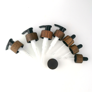 Bottiglia in Vetro Verde Oliva con Spalla Inclinata 15ml 30ml 60ml 100ml 120ml 200ml, Flacone Cosmetico con Pompa in Legno - Product Image 6