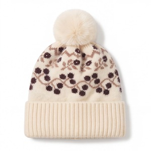 Bonnet <span class=keywords><strong>en</strong></span> fausse <span class=keywords><strong>fourrure</strong></span> jacquard tricoté motif fleur de prunier color-block avec <span class=keywords><strong>pompon</strong></span>, export transfrontalier Europe/États-Unis, collection automne/hiver 2026 - Product Image 6