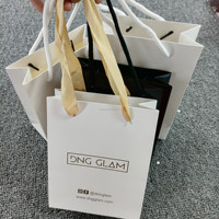 Sacs en papier d'emballage de luxe noirs pour chaussures et vêtements, imprimés avec logo personnalisé, pour le shopping, les cadeaux et les bijoux
