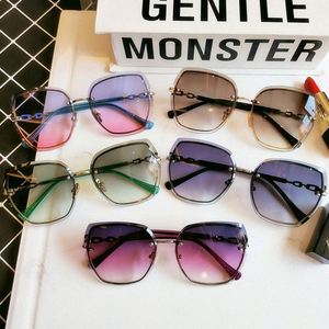 Lunettes de soleil de luxe 2025 sans monture à verres dégradés, style œil de chat surdimensionné pour femme - Product Image 6
