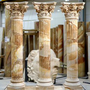 Piliers de colonnes romaines en marbre italien personnalisés sculptés à la main - Product Image 1