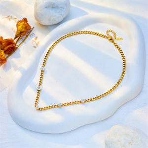 Heart Shaped Diamond Encrusted Chunky Chain Necklace Gold And Silver Unisex Everyday Wear Titanium Steel Metal Necklace - Product Image 4
