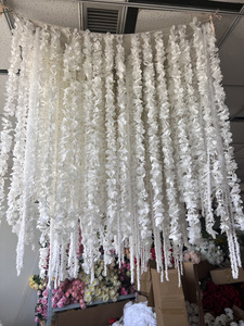 Flores Artificiales Colgantes de Techo de 1M*1M, Color Blanco, Estilo Viento, Personalizables en Tamaño y Color, Decoración <span class=keywords><strong>para</strong></span> Bodas, Gran Venta - Product Image 1