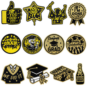 Lot de 12 écussons brodés de graduation « YOU DID IT » Crâne, toque et robe de diplômé, appliques thermocollantes pour vêtements et sacs à dos - Product Image 1