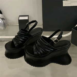 Sandales compensées noires à imprimé léopard pour femme, nouvelle mode, à talon haut et bout ouvert, avec bride unique, confortables pour l'été - Product Image 3