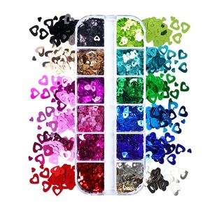 Logo gratuito 12 griglie/scatola Cut-out <span class=keywords><strong>cuore</strong></span> <span class=keywords><strong>Glitter</strong></span> Laser <span class=keywords><strong>cuore</strong></span> paillettes per unghie di san valentino - Product Image 2