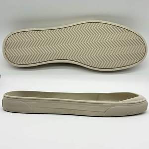Suelas de Goma Verde para Hombre de Alta Calidad Kezhi International, Antideslizantes, Ligeras, Resistentes al Agua, Flexibles, 2 cm - Product Image 1