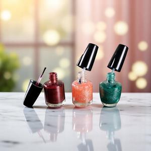 Tapa de esmalte de uñas con cepillo iluminado - Product Image 1