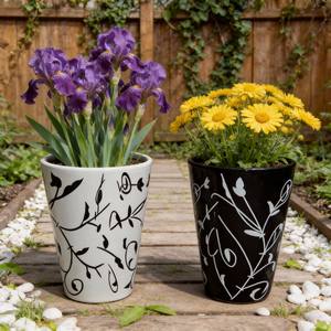 HARVIT Pots à fleurs indiens en terre cuite et petits pots en céramique - Écologiques, durables, noirs avec décorations, pour usage extérieur/intérieur, vente en gros - Product Image 1