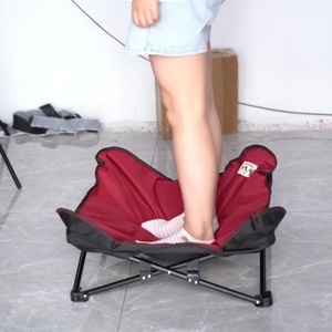 سرير للكلاب مطوي ومرتفع حديث التطوير للتخييم في الهواء الطلق أو في الأماكن المغلقة مع حقيبة للحمل - Product Image 4