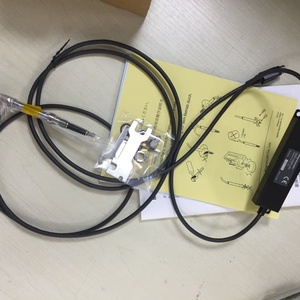 เซ็นเซอร์วัดระยะทางแบบดิจิตอล MAGNESCALE ของญี่ปุ่น รุ่น DK812SBFLR5 พร้อมเทปสีเหลืองและฝาครอบป้องกัน - Product Image 4