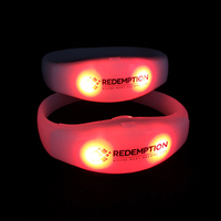 Terima Pesanan Urgent Gelang LED Kontrol Remote 433MHZ atau 2.4G Logo Kustom 2/4 LED RGB Kontrol DMX Silikon Dapat Diprogram
