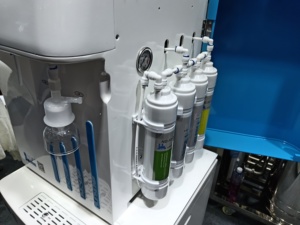 Macchina per Acqua Ultrapura da Laboratorio 20L/H con Osmosi Inversa Avanzata per Garantire Qualità Superiore dell'Acqua per Lavori Analitici - Product Image 6