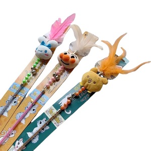 Haute qualité plume cloche chat Teaser baguette jouet résistant aux morsures auto-plaisir chat taquin bâton avec longue perche en plastique - Product Image 4
